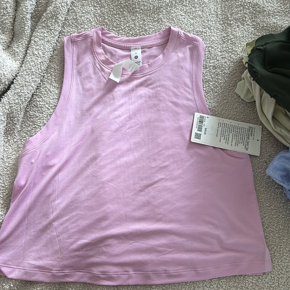 Ultralight waist length tank top Lululemon